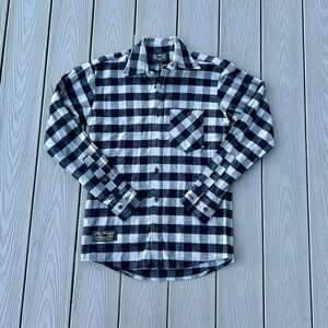 NWOT Vermont Flannel Company women’s gray buffalo plaid flannel shirt